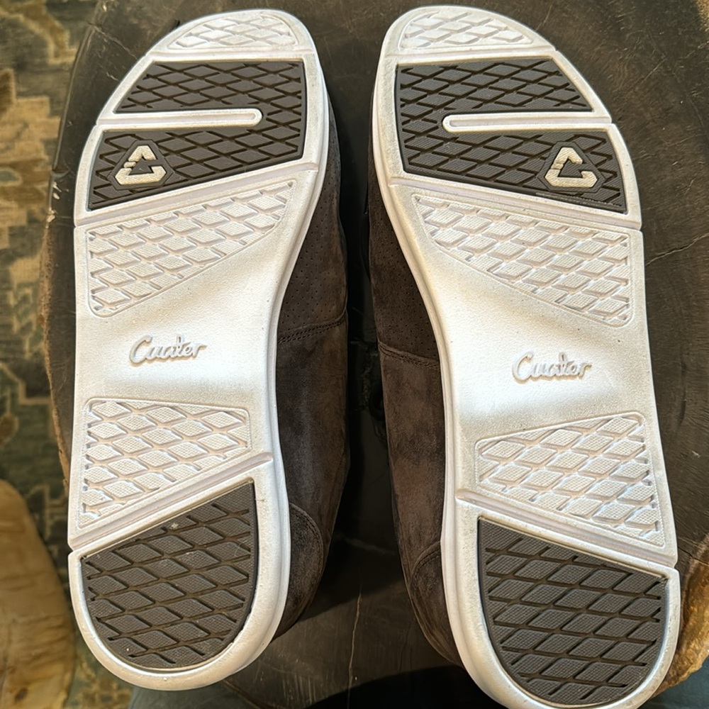 Cuater by Travis Mathew men’s brown suede lace up sneaker shoes. - Picture 5 of 7